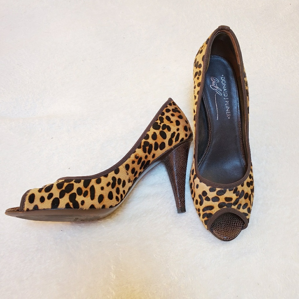 Donald J Pliner Leopard Print Leather Peep Toe Heels